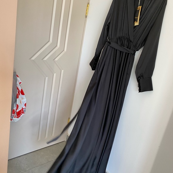 Satin dress - Picture 3 of 3